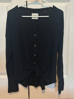 Abercrombie & Fitch Black Button-Front Knot Hem Top